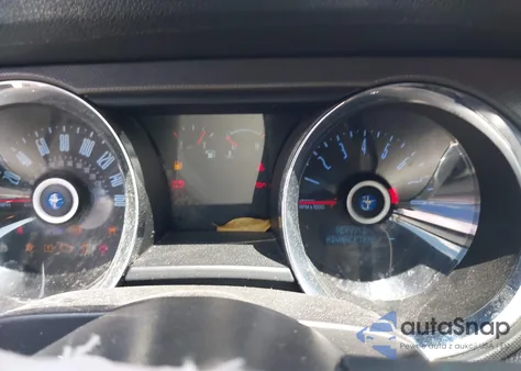 2014 Ford Mustang V6 z USA, uszkodzony, nr VIN 1ZVBP8AM2E5280287